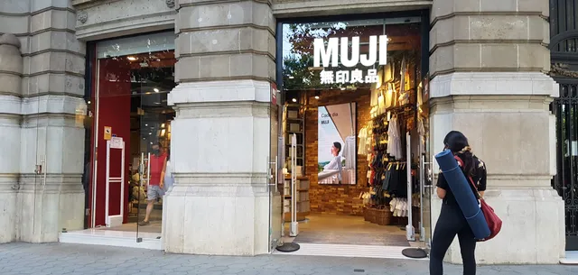 MUJI