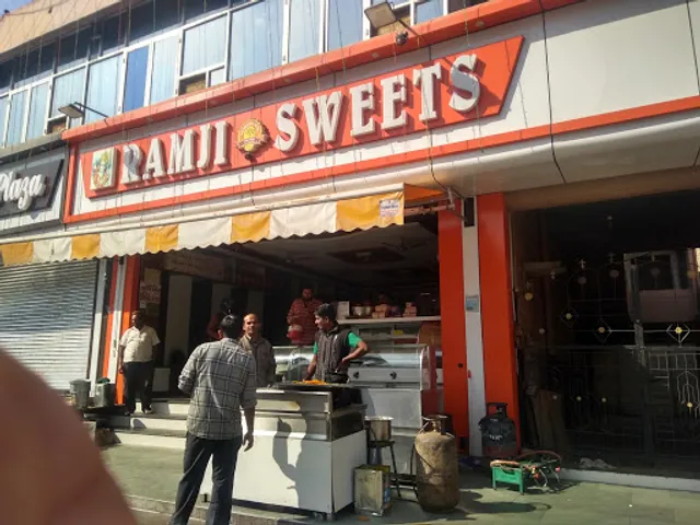 Ramji sweets & Food Plaza