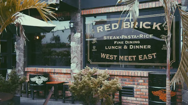 RED BRICK CAFE
