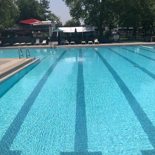 Bay Terrace Country Club