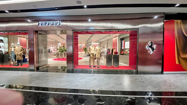 Ferrari Store American Dream Mall