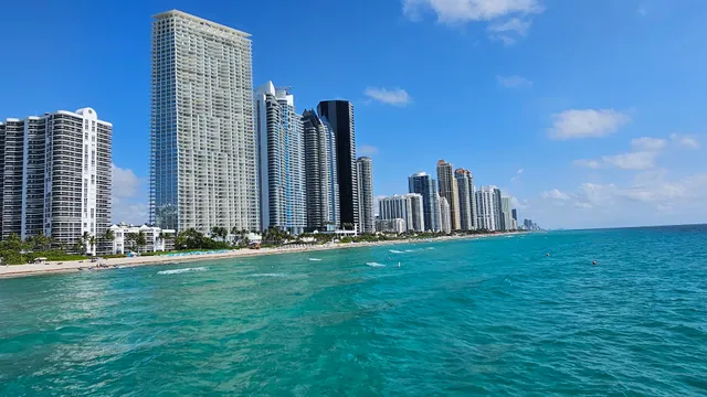 Sunny Isles Public Beach