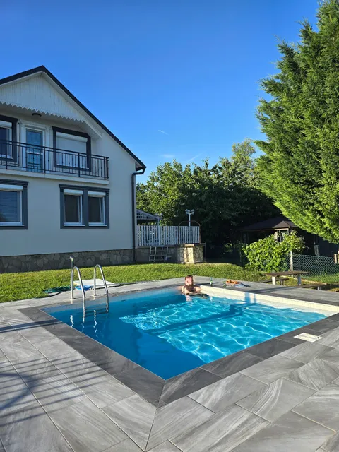 Zétény Guest House