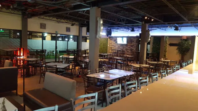 25 & Más Tapas & Precopeo