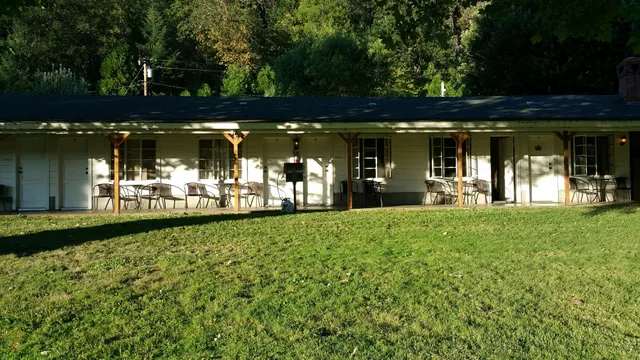 Klamath River Resort Inn