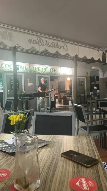 19th Tee bar and cocktail