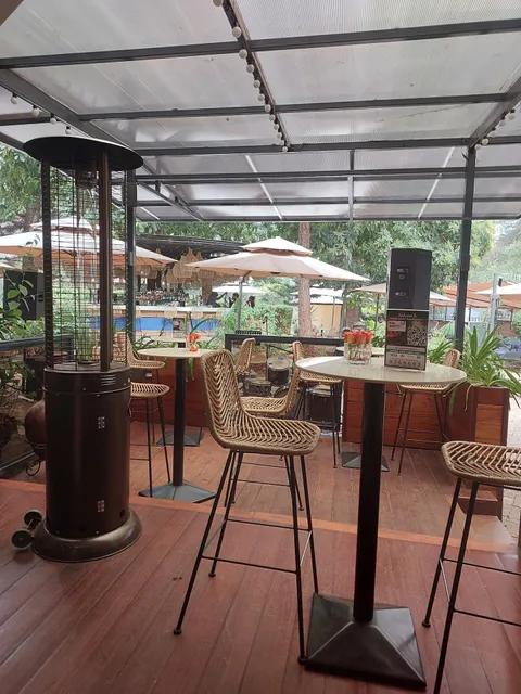 Samaki Samaki Seafood and Jazz