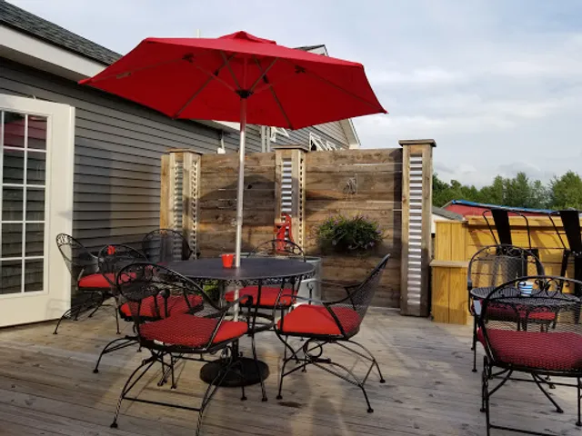 Heritage On 9 Restaurant & Tavern