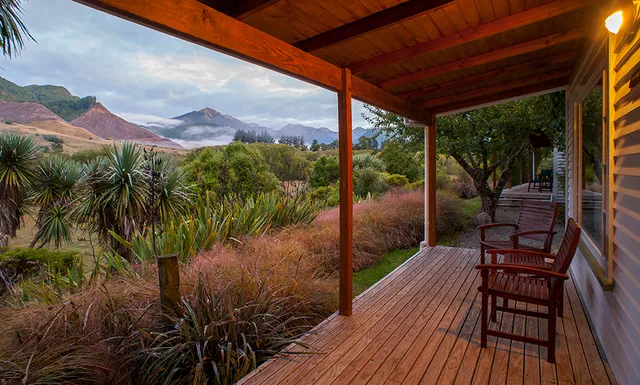 Eleven Owen River Lodge