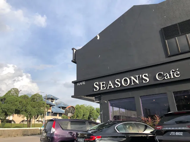 Season's Cafe