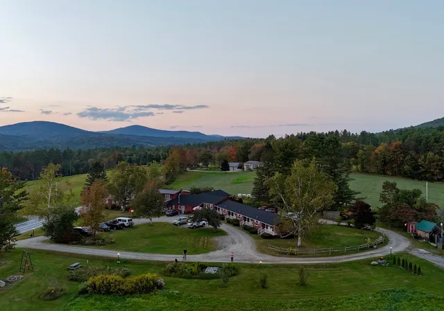 COHO Inn & Motor Lodge