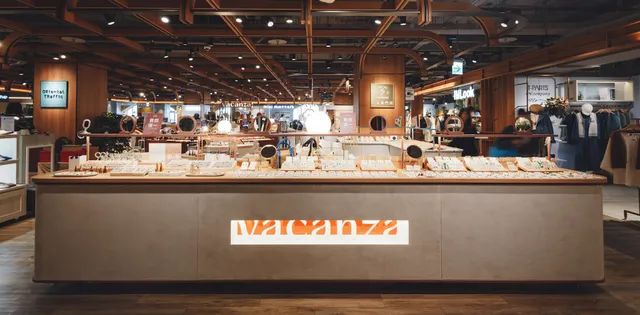 vacanza accessory Eslite Nanxi Store