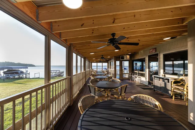 Norton's of Green Lake