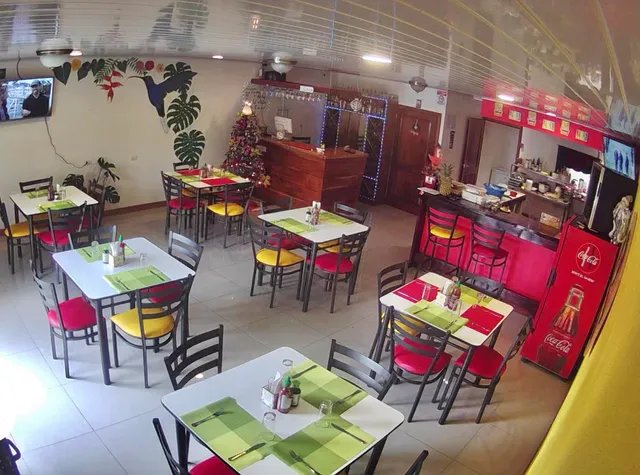 Tiki’s Seafood Monteverde