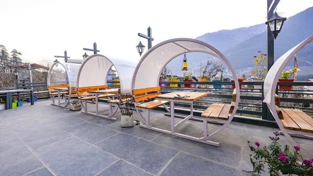 FabHotel Rigzin Nest Cottage