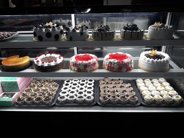 CINNAMON PASTRY HOUSE