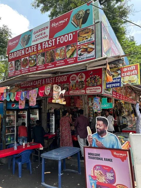 Garden cafe and fast food