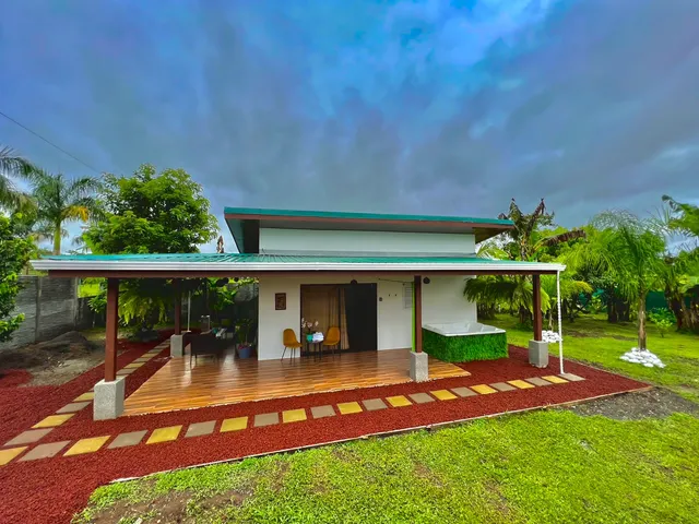 Honeymooners Getaway Villas