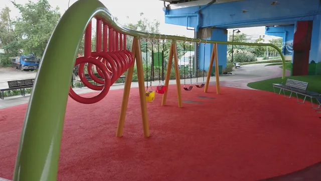 國2橋下兒童冒險公園