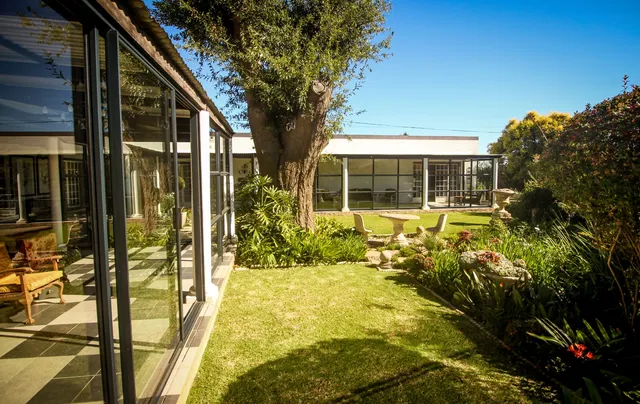 Residensie Guest House