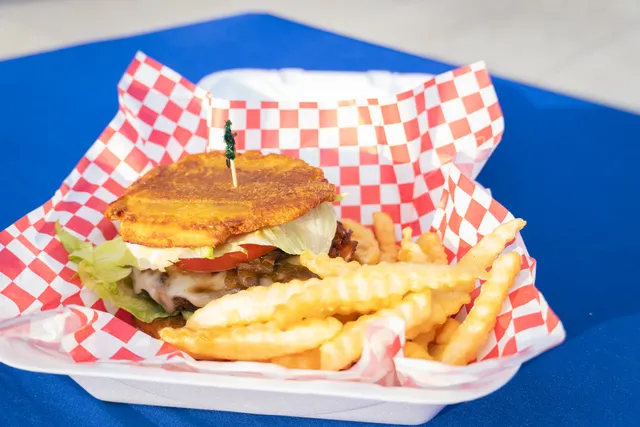 El Pailón Charlotte