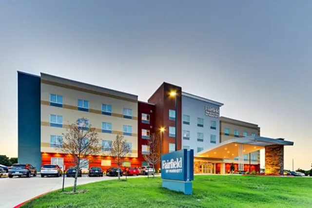 Fairfield by Marriott Inn & Suites Dallas Love Field