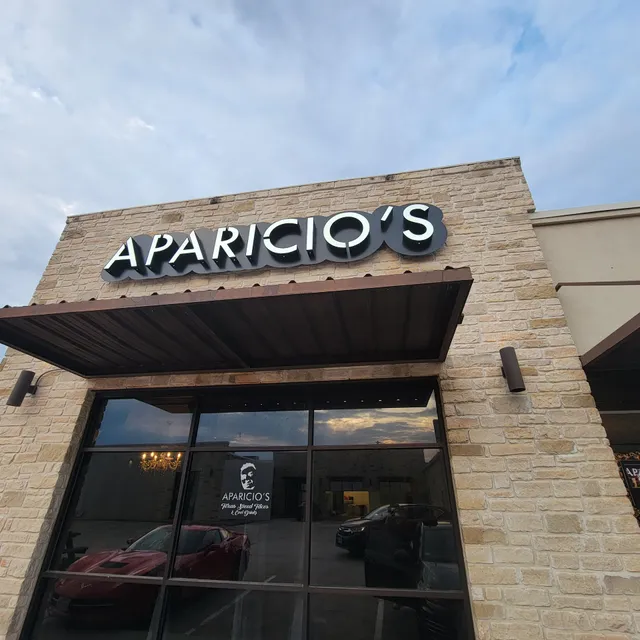 Aparicio's Leander tx