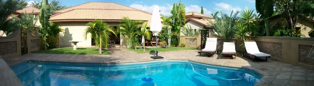 Madidinkwe Guest Villa