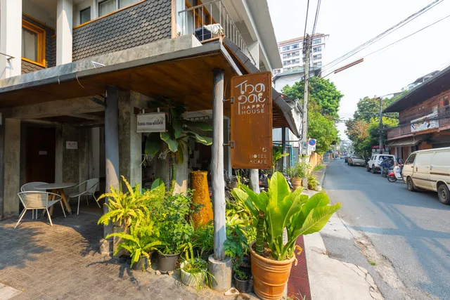 Tha Phae Happy House