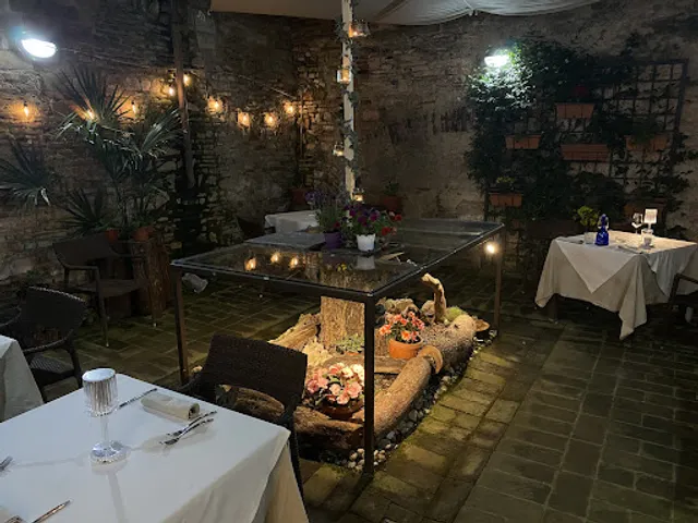 Medì Restaurant Wine & Food