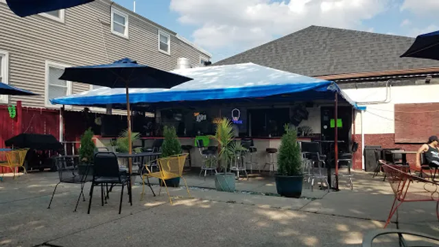 El Picosito Bar & Grill