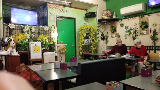 カラオケ喫茶 モア