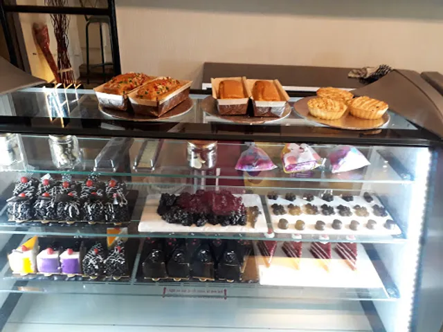 Flavours Guru - #1 Bakery & Cake Shop in Delhi