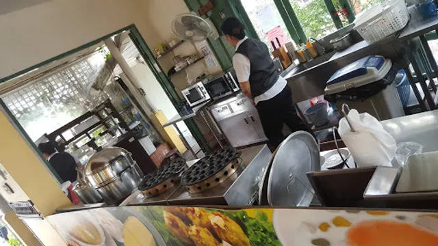 Ajarn Mallika Restaurant