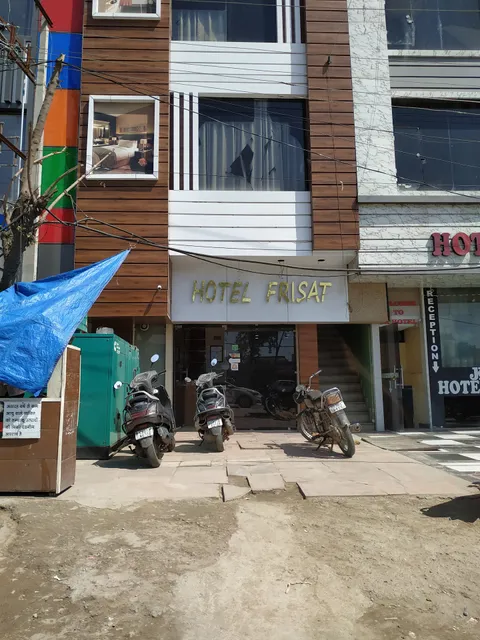 OYO Flagship Hotel Frisat