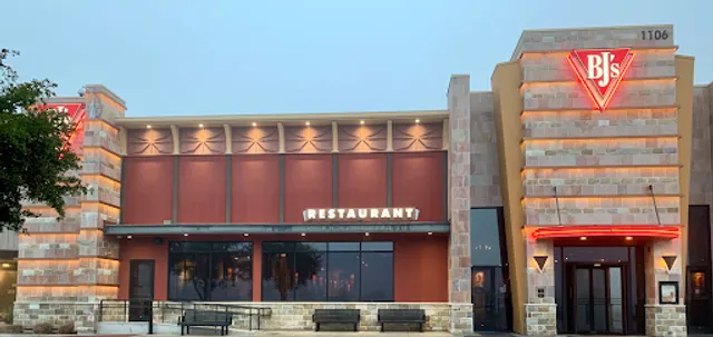 BJ's Restaurant & Brewhouse