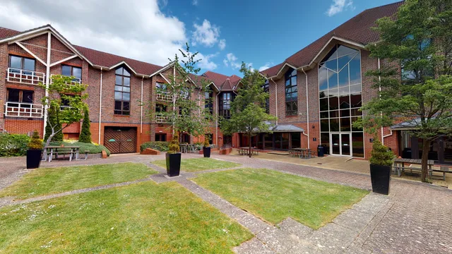 Village Hotel Swindon