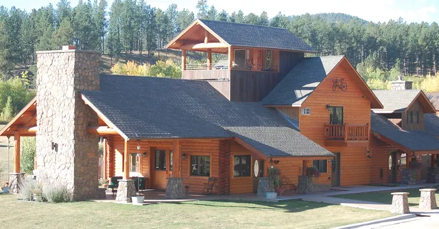Mickelson Trail Lodging