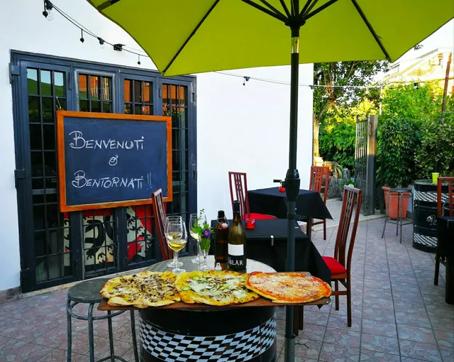 Bianco Rosso e Pannone