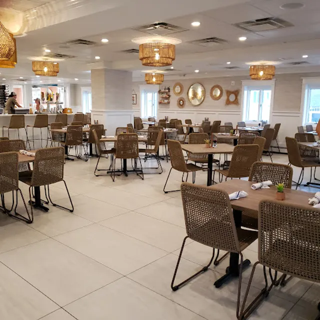 Drift Beach Bar and Restaurant