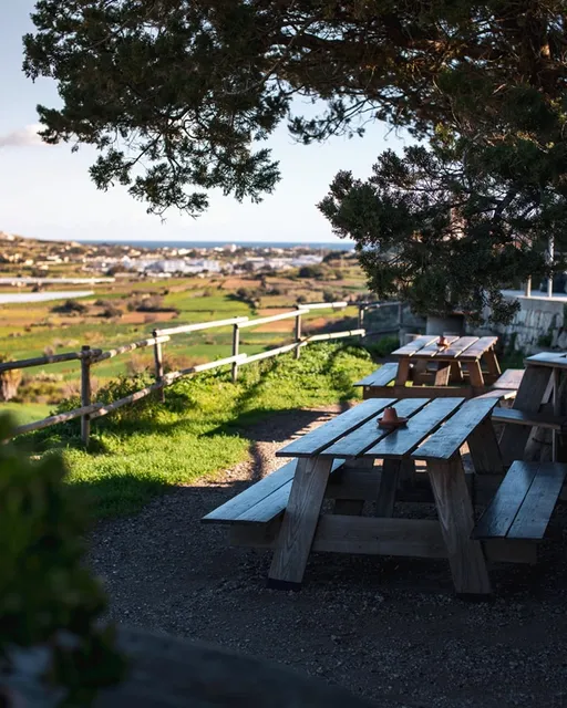 EAT ''for the love of food'' Food Truck - Street Food Mosta