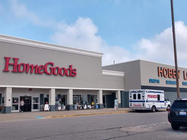 Lakeshore Marketplace