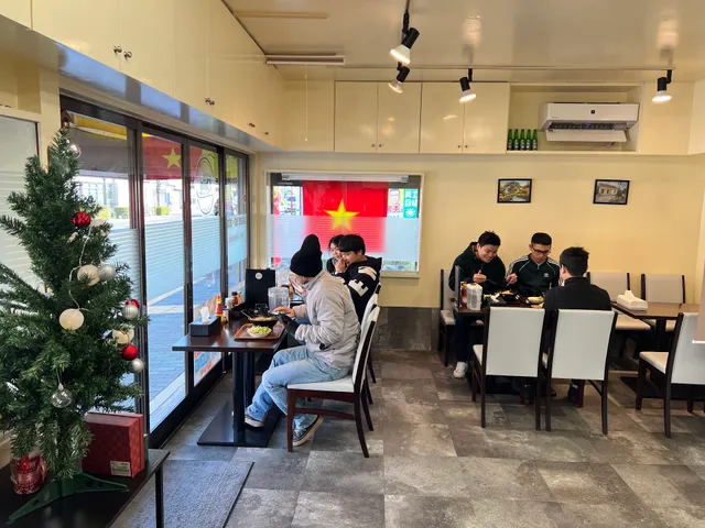 ベトナム 食料品専門店 Chiin