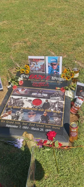 Eazy-E Grave