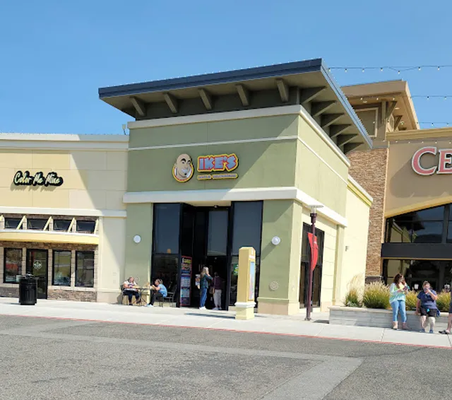 Ike's Love & Sandwiches