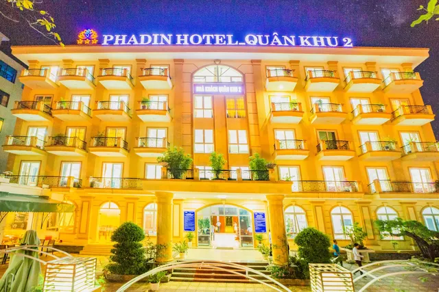 Pha Din Hotel