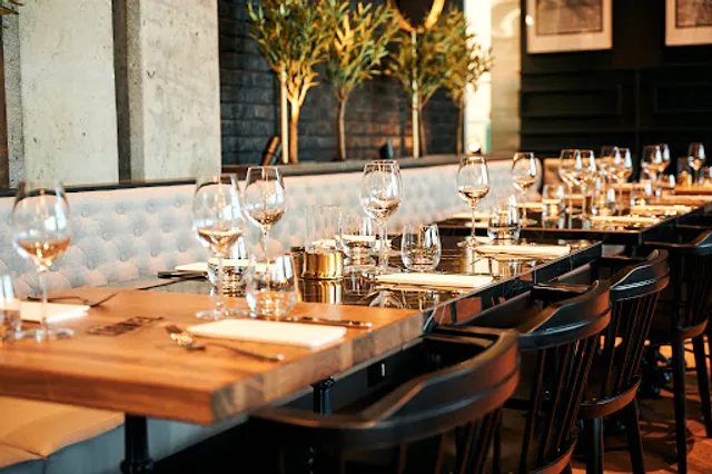 Chez Lionel - Brossard (Solar Uniquartier)