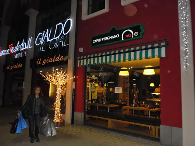 Bottega del Coffeemaker - Coffee Club