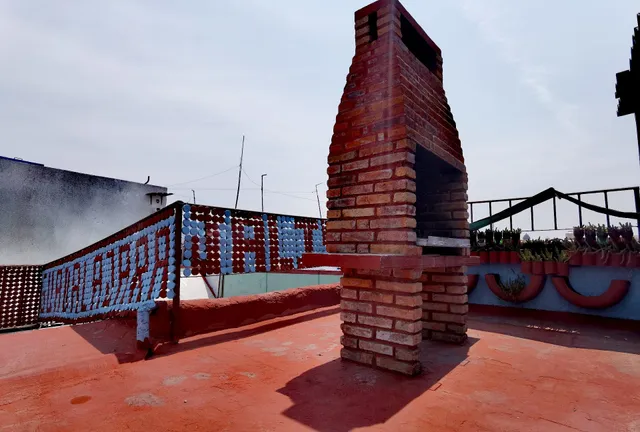 The Roof Backpackers Hostel (Hostal)