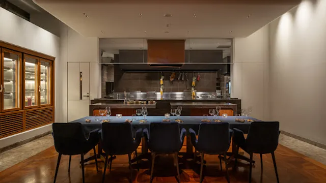 The Flats. Restaurant/Bar